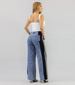 Cargar imagen en el visor de la galería, Jeans BEBE elasticado Azul con Lineas
