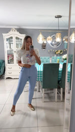 Cargar imagen en el visor de la galería, Pantalón Colombiano Pinzas Elasticado Celeste
